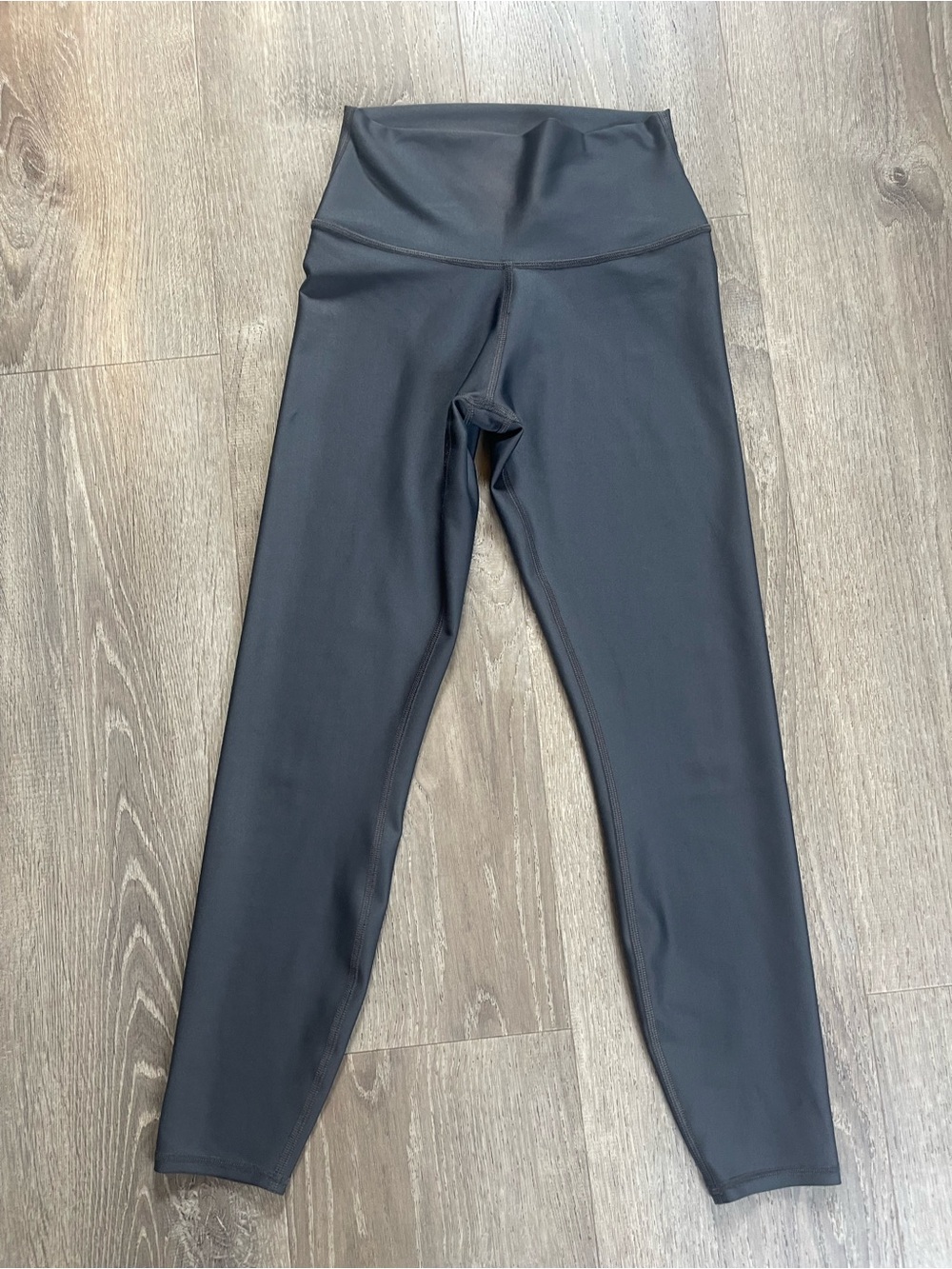 ALO Yoga leggings  color Anthracite xs Nwots